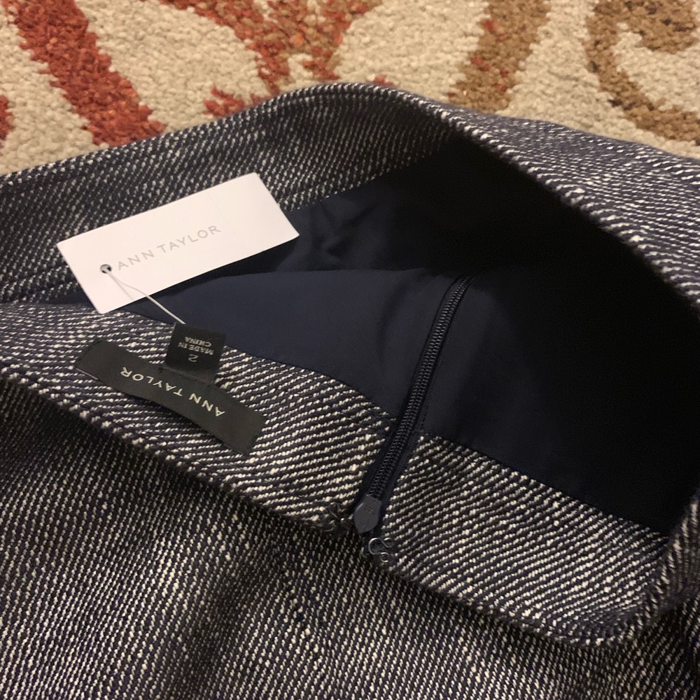 NWT Ann Taylor chambray pencil skirt size 2 - Picture 3 of 7